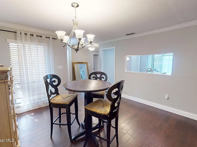 216 Country Club Dr — Photo 12
