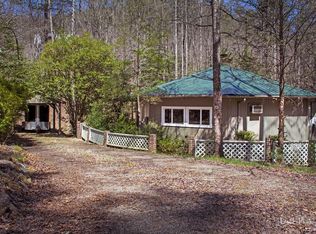 398 Possum Holler Trl, Brasstown, NC 28902