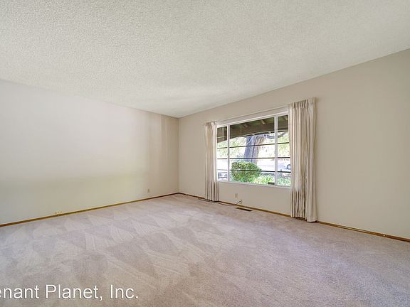 2nd image of 3303 Parkhaven Dr