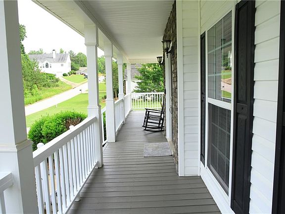 3rd image of 761 Somersby Dr