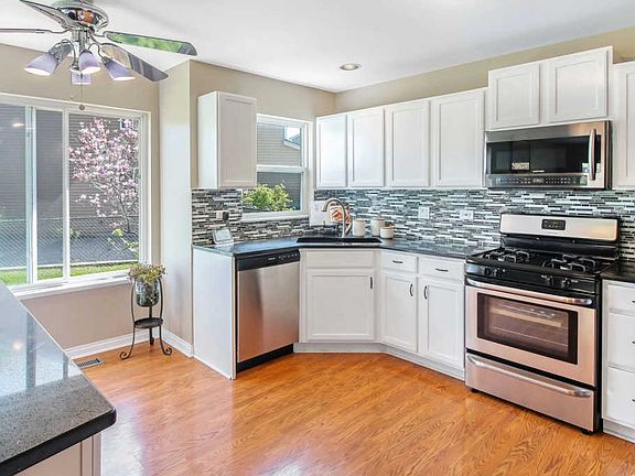 5th image of 1331 Churchill Ln