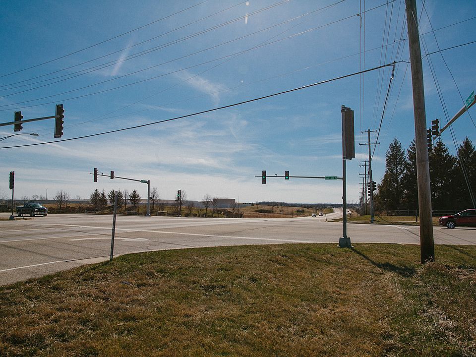 2nd image of 26222 Belvidere Rd