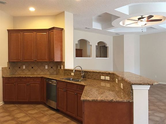 4th image of 360 Palmas Cir