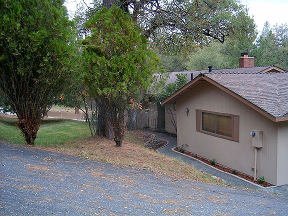 2nd image of 5110 Stanley Dr