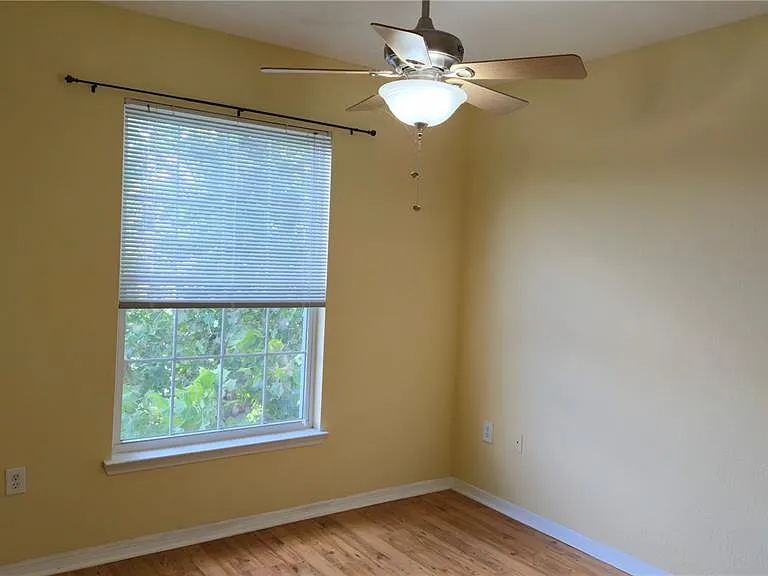 10211 Courtney Palms Blvd #304 — Photo 14
