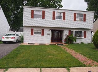 119 Camelot Dr, Port Reading, NJ 07064