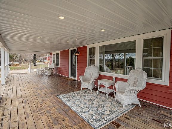 3rd image of 9081 W Red Oak Rd