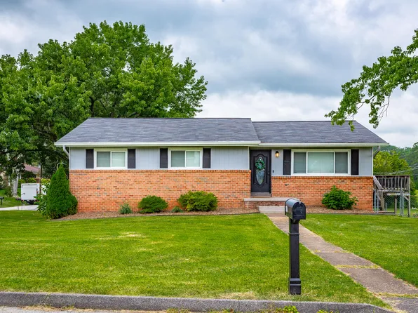 1214 Radmoor Dr, Chattanooga, TN 37421