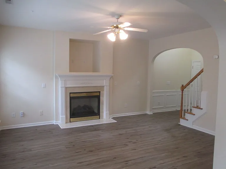 4929 Delta Lake Dr — Photo 4