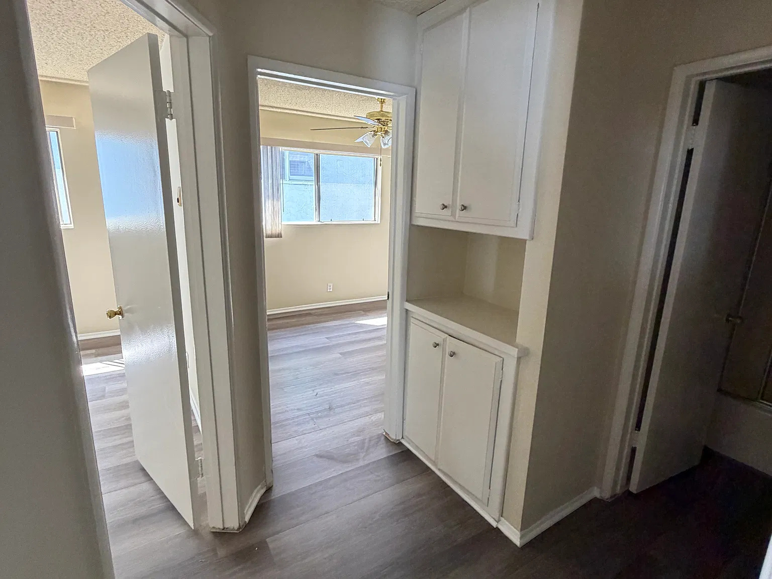 342 Redondo Ave — Photo 4