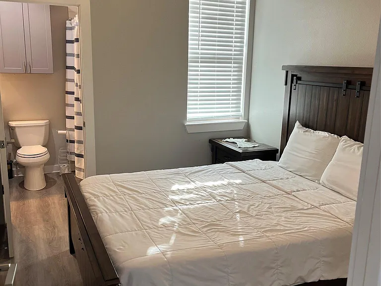 2301 Hancock Ave #3 — Photo 11