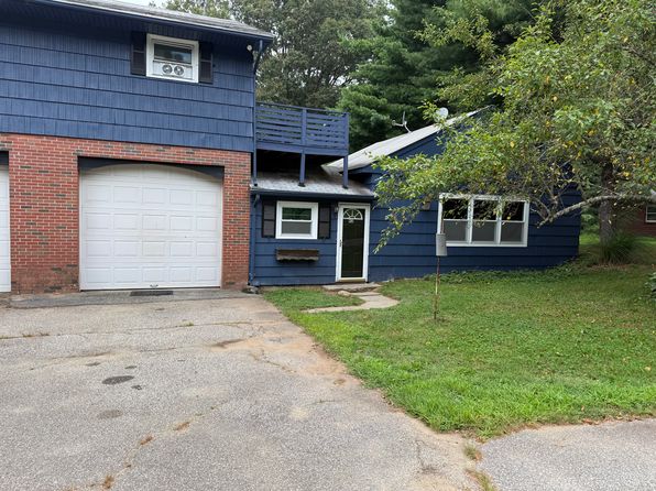 92 Lake Hayward Rd #A