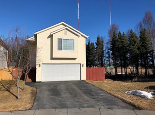 6212 Rose Hip Cir, Anchorage, AK 99507