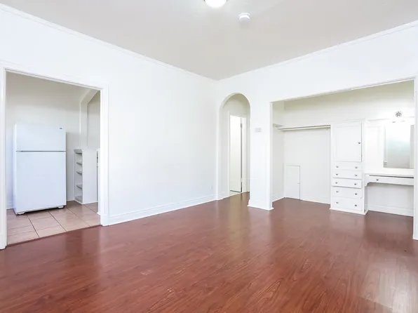 21 Westminster Ave, Venice, CA