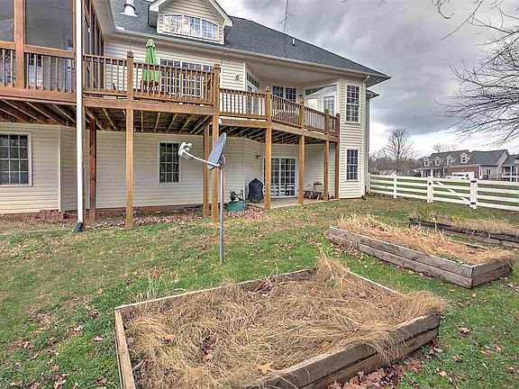 5th image of 286 Willow Creek Dr