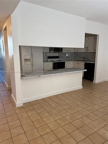 20441 NE 30th Ave #1129 Photo 1