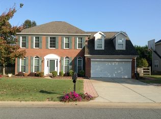 11 Oakview Dr, N Little Rock, AR 72118