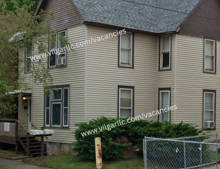 708 Perry St