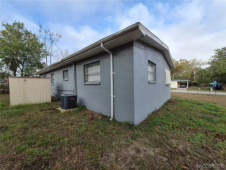 11 S Barbour St — Photo 8