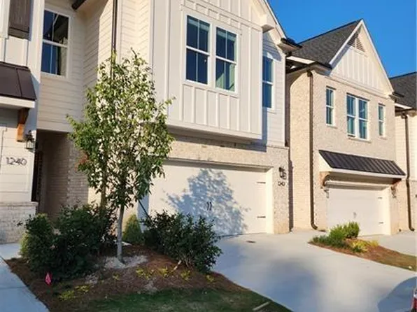 1242 Winterhaven Dr, Cumming, GA 30041