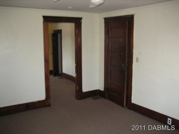 4th image of 38 S Hollywood Ave
