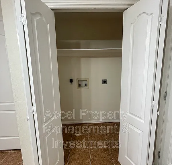 1712 Phoenix St #3 — Photo 10