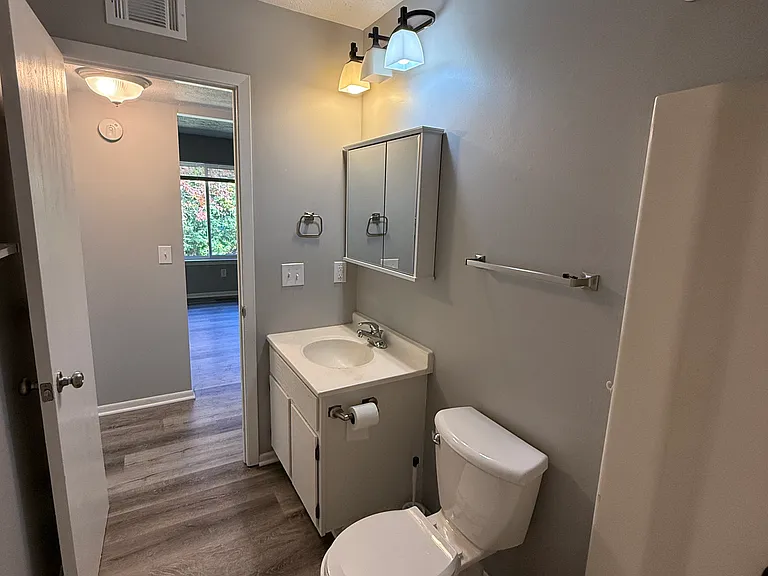 3932 W 13th St #4 — Photo 5