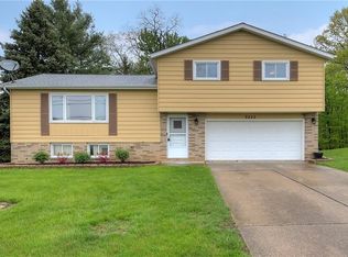 9223 Lincoln Dr, Northfield, OH 44067