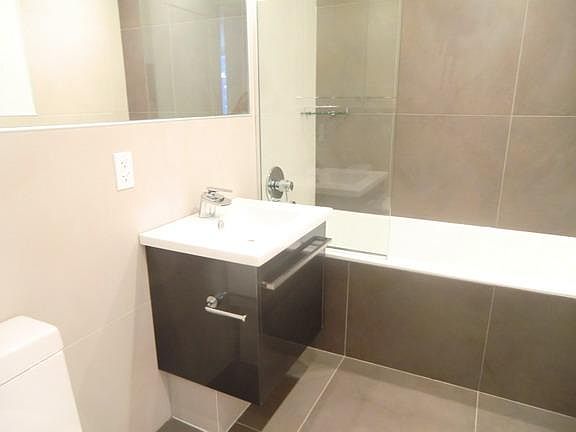 3rd image of 430 W 37th St