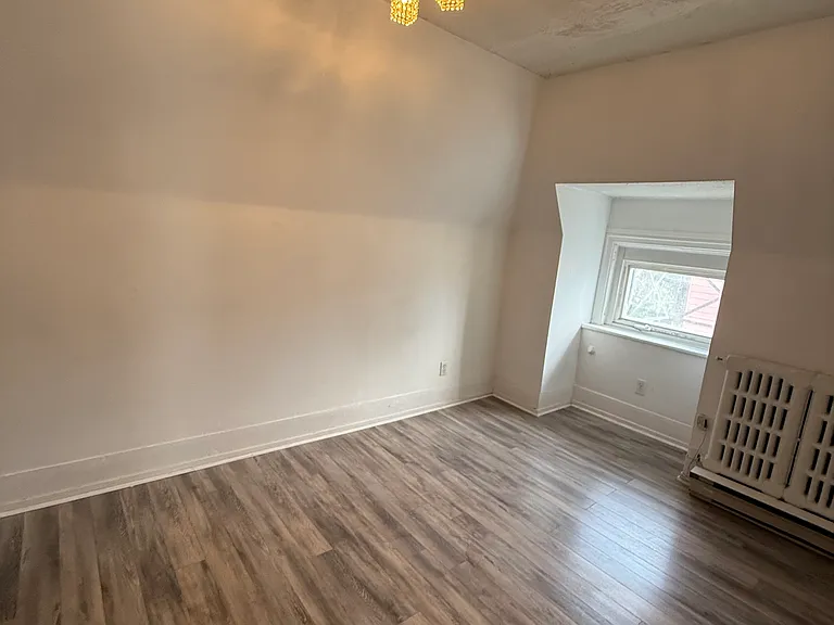 457 Somerset St W #3 — Photo 3