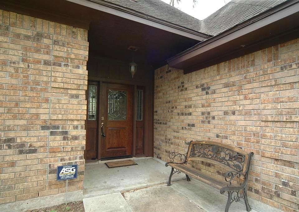 2nd image of 2012 Pine Dr