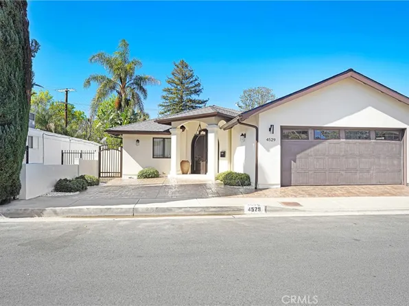 4529 Don Pio Dr, Woodland Hills, CA 91364