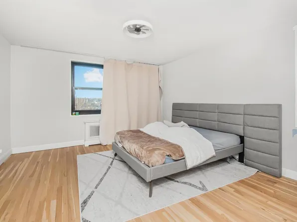 75 West 238th Street image 8 of 14