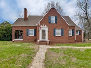 208 E Main St, Stoneville, NC 27048