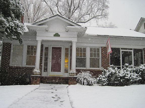 876 Courtenay Dr. NE in snow