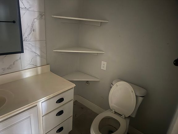 3rd image of 542 Topeka Blvd APT 3