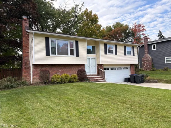 474 Mohawk Trl, Brunswick, OH 44212
