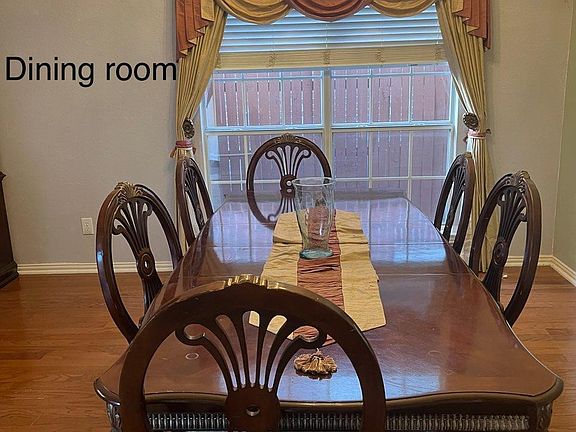 4th image of 5811 Chatsworth Ct