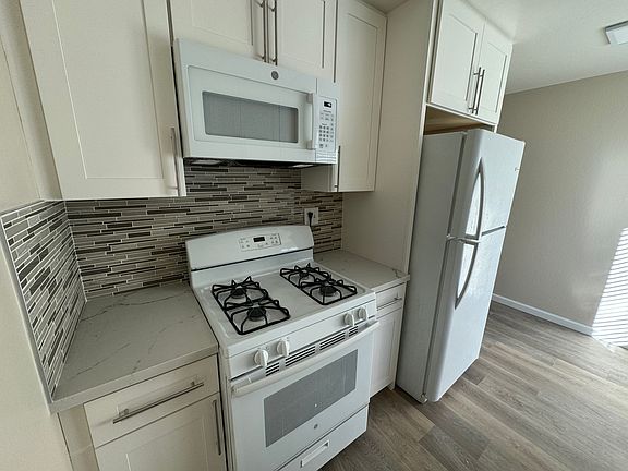 4th image of 1656 Newhall St APT 3