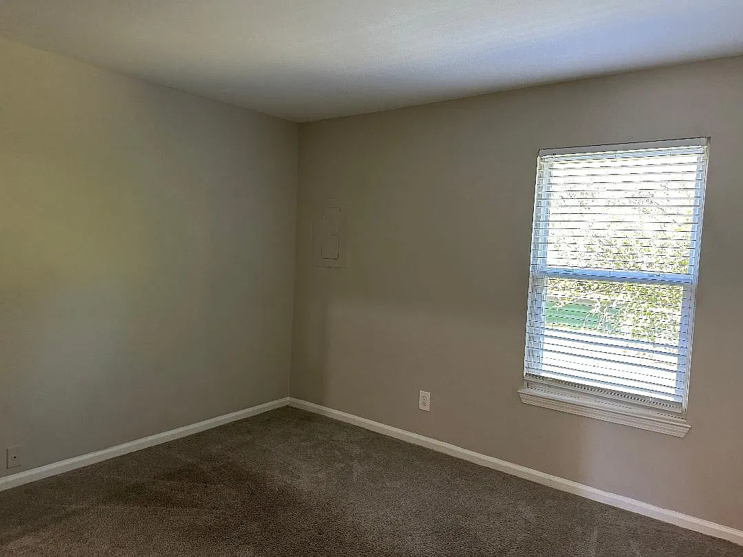 2 bed, 1040 sqft, $1,695 — Photo 4