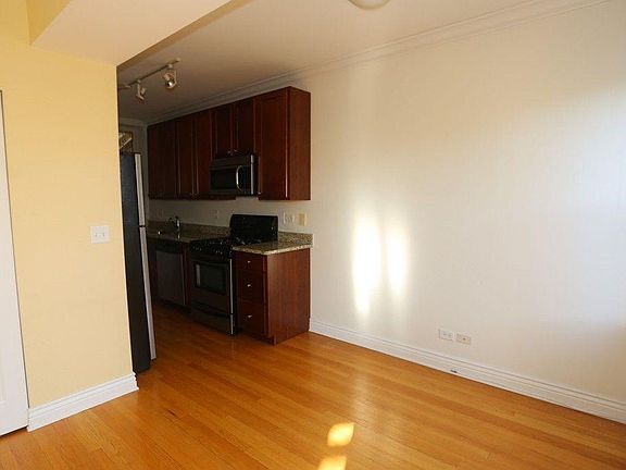 5th image of 4863 N Hermitage Ave