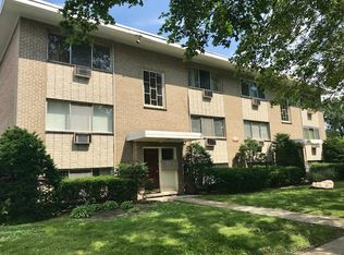 2027 S 17th Ave APT 2, Broadview, IL 60155