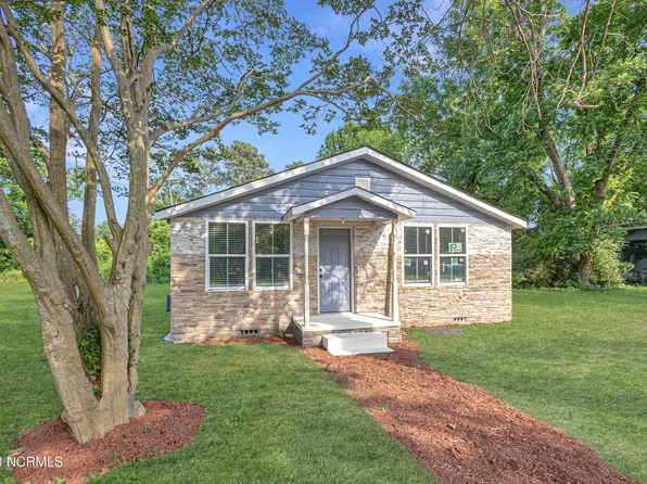 9381 Pate Street, Laurel Hill, NC 28351