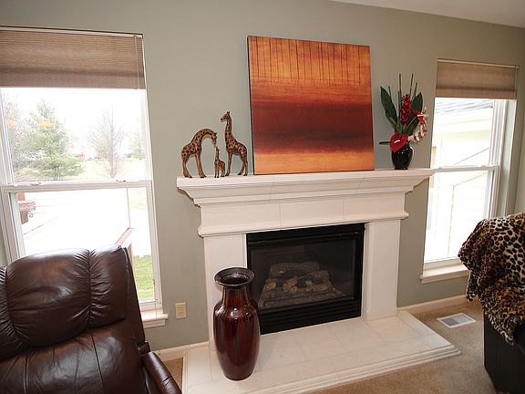 3rd image of 4927 Montford Dr