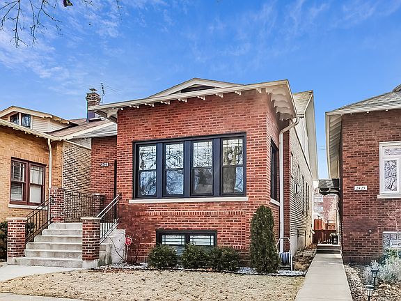 2nd image of 2421 W Farwell Ave