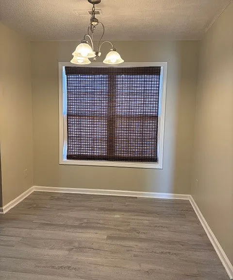 1422 Mingary Ave — Photo 6