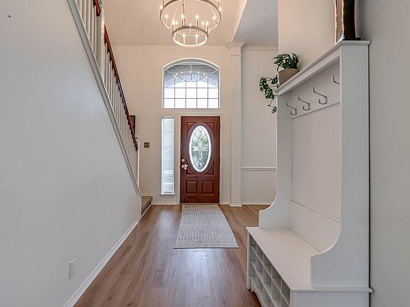 2nd image of 9130 Brae Glen