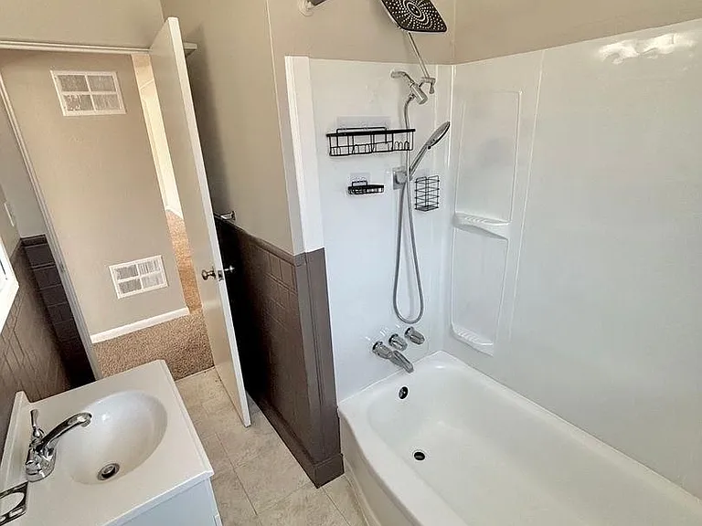 2347 S Race St — Photo 13