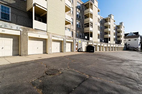 300 Washington Ave — Photo 14