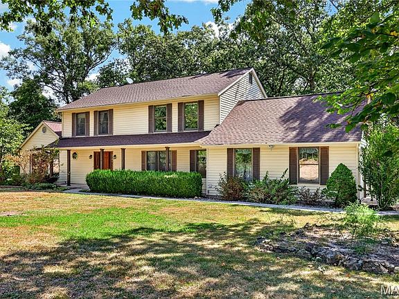 3rd image of 42 Timberland Ct
